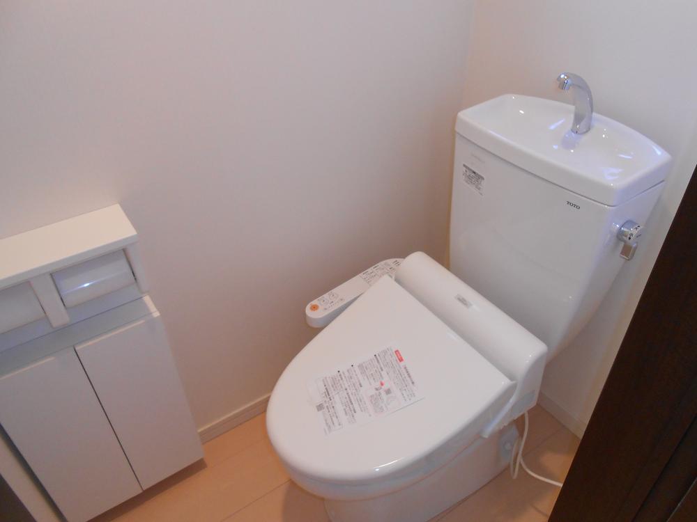 Same specifications photos (Other introspection). Same specifications (toilet)