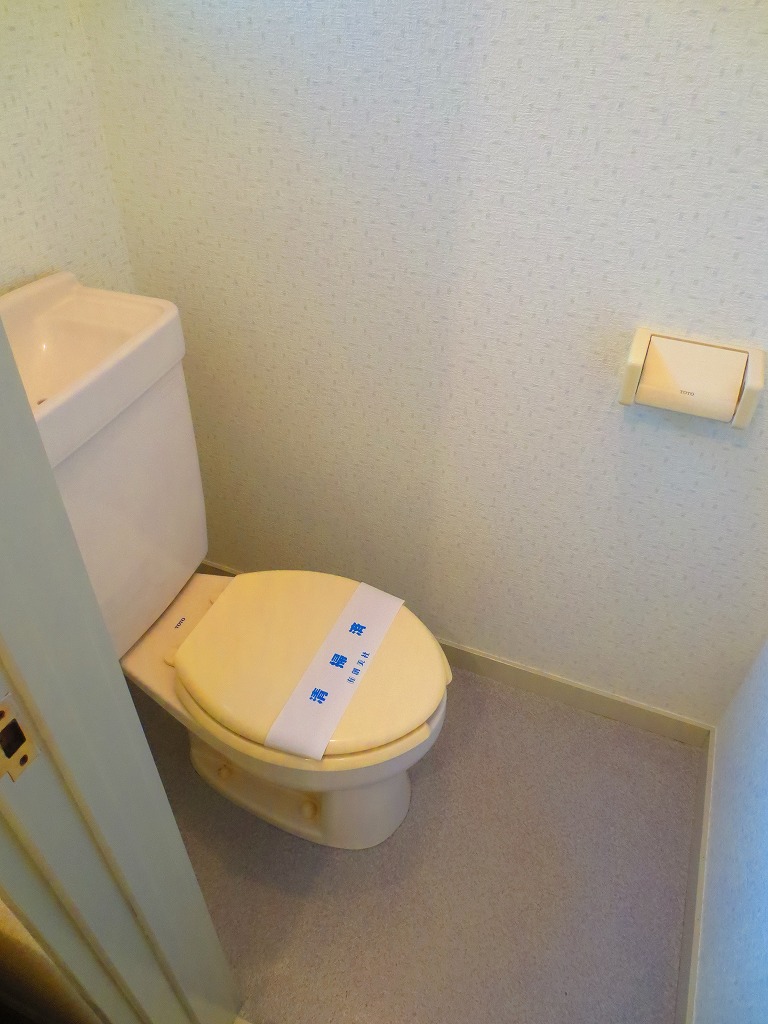 Toilet. It is the room with a clean ☆