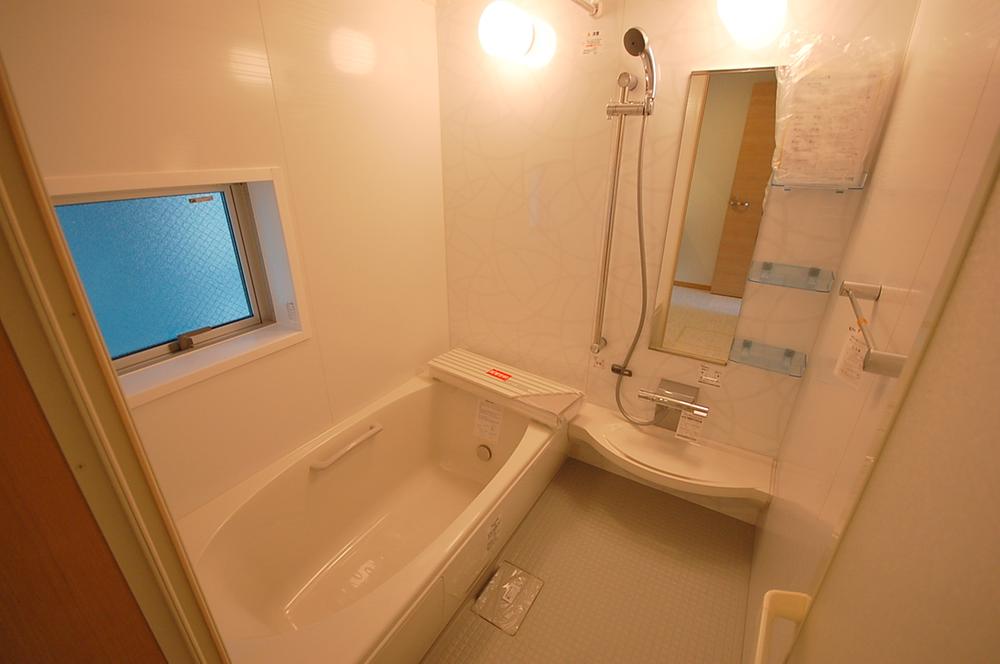 Same specifications photo (bathroom). Example of construction