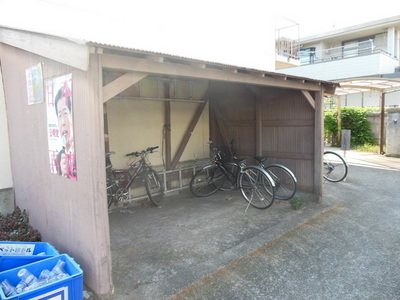 Other common areas. On-site bicycle parking ownership
