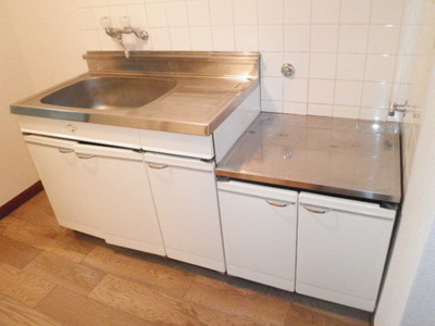 Kitchen. Gas stove installation Allowed