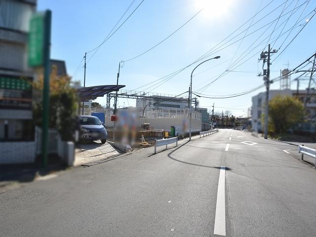 Local photos, including front road. Hinodai 5-chome contact road situation