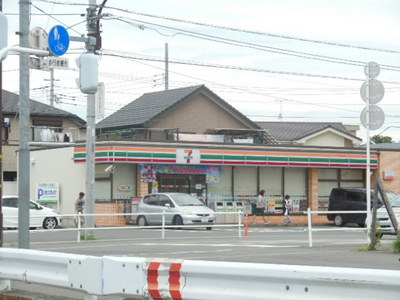 Convenience store. 1700m to Seven-Eleven (convenience store)