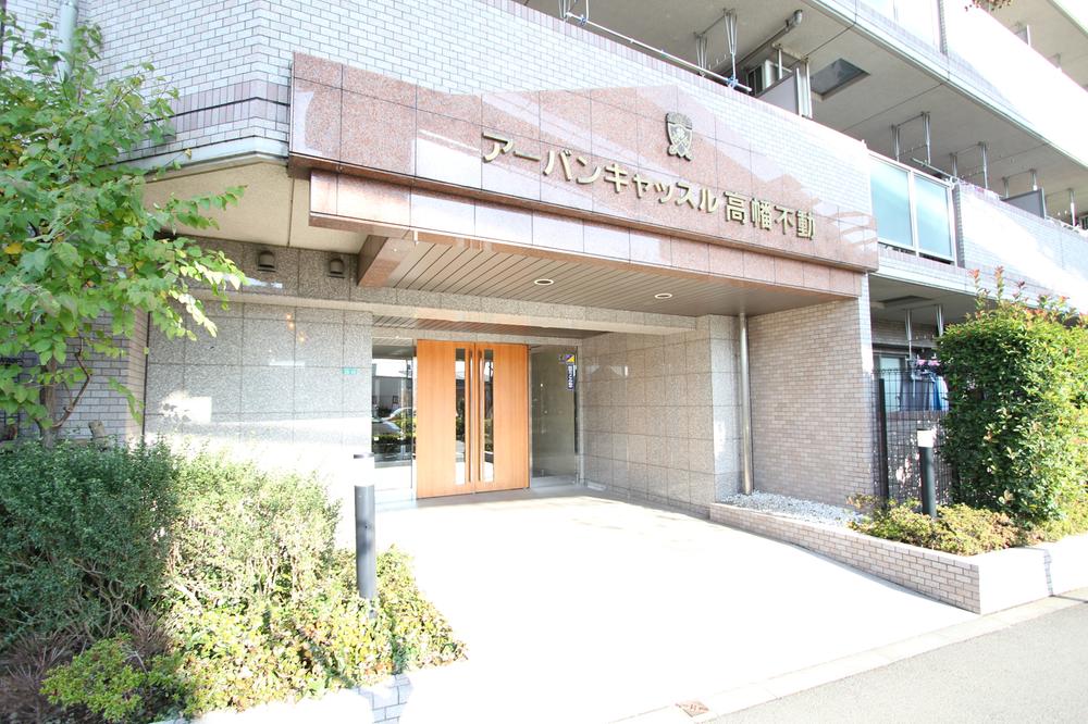 Entrance. Common areas