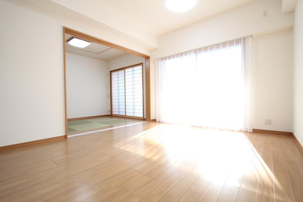 Hino City, Tokyo Manganji 2