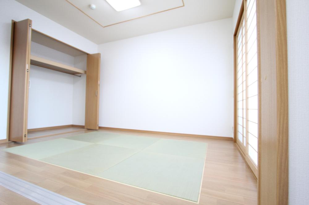 Hino City, Tokyo Manganji 2