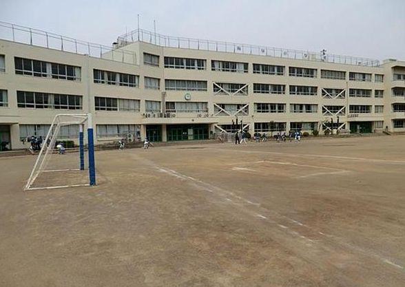Primary school. 400m Hino Municipal Nanping elementary school to elementary school