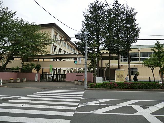 Junior high school. 1000m to Hino Municipal Hino fourth junior high school