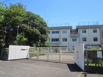 Primary school. 125m to Hino City Nakata Elementary School (elementary school)