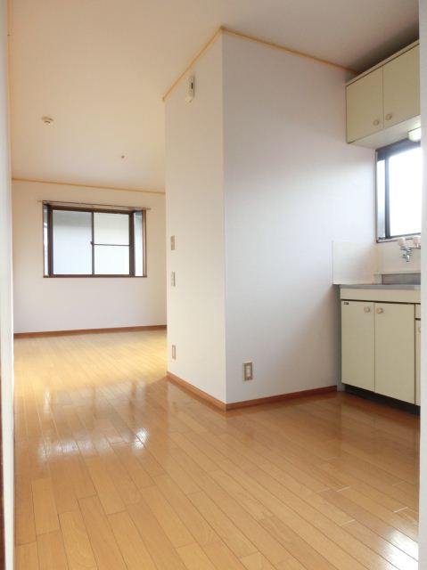 Kitchen.  ☆ Bright kitchen space with a window ☆