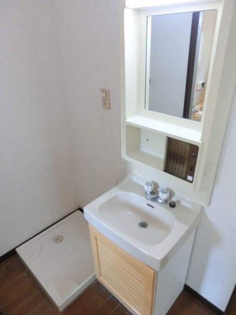 Washroom.  ☆ Independent wash basin ・ Is Indoor Laundry Area ☆