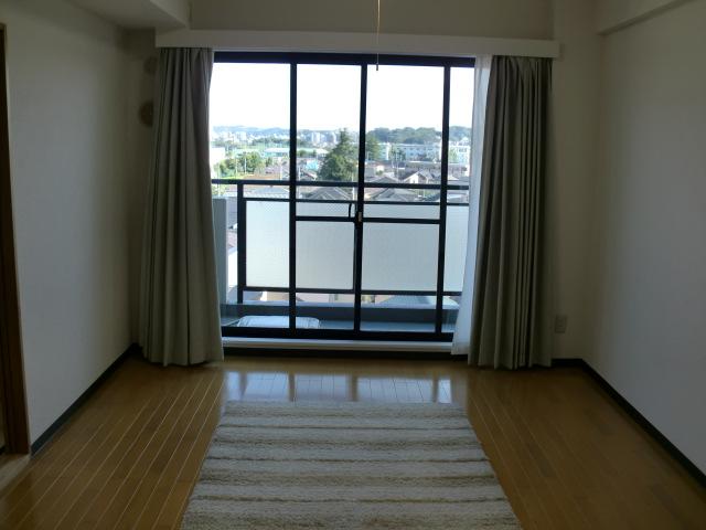 Living. Indoor (September 2013) Shooting