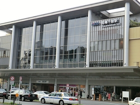 Convenience store. Seven-Eleven Hino Takahata Hashiminami store up (convenience store) 424m