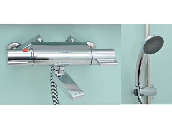 Bathing-wash room.  [Slide bar shower head] By the wall with thermo-faucet, Water temperature ・ Hot water can be adjusted to smooth. With a slide bar, which is free to change the height of the shower head.