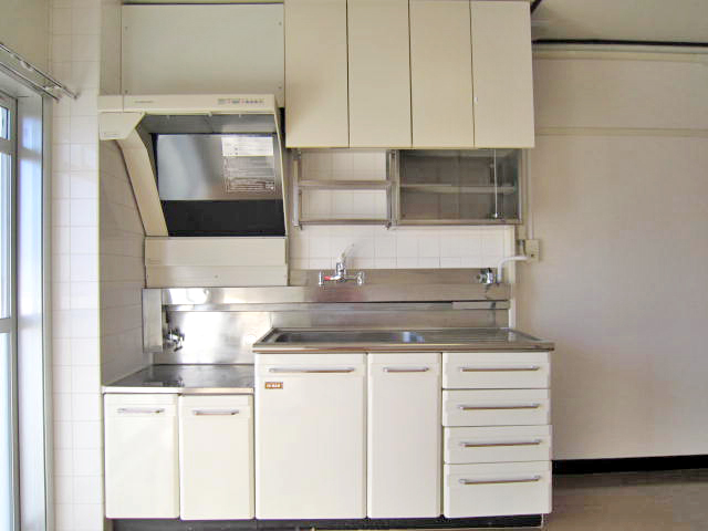 Kitchen. The windowsill of the kitchen, Excellent always bright and ventilation.