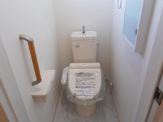Toilet. 1 Building