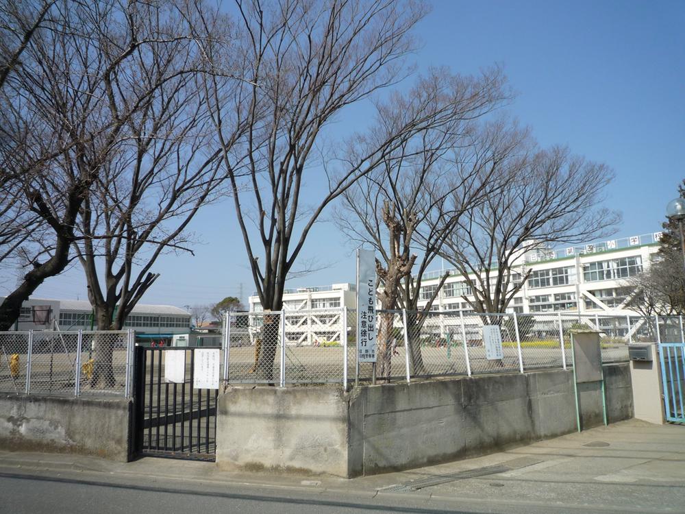 Primary school. 671m to Hino Municipal Hino fourth elementary school