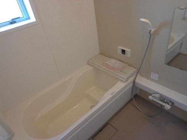 Bathroom. 1 Building