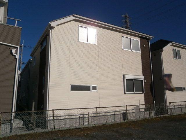 Local appearance photo. 5 Building