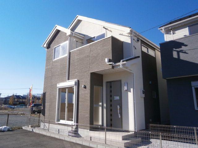 Local appearance photo. 7 Building