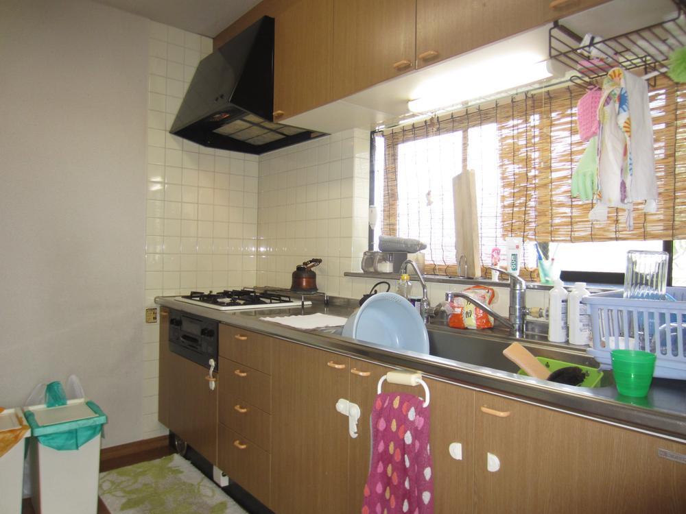 Kitchen. It is a bright kitchen with a window! !