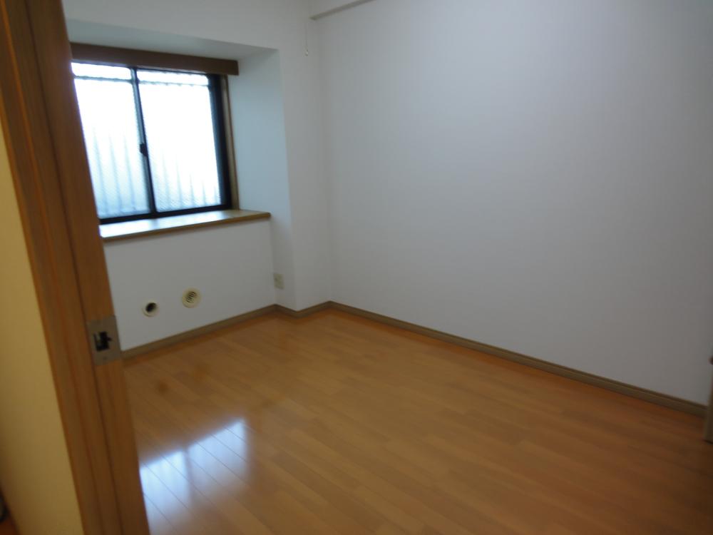 Non-living room. Indoor (March 2013) Shooting