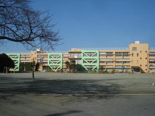 Primary school. The first elementary school to 1000m first elementary school Walk 13 minutes (about 1000m)