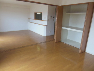 Other. It is also good in the Hiroi living room by connecting the room