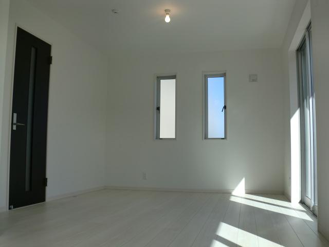 Living. Building 2