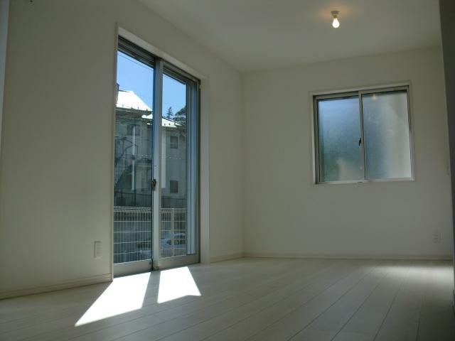 Living. Building 2