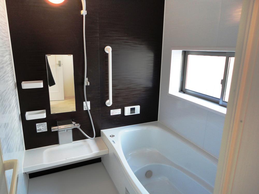 Same specifications photo (bathroom)