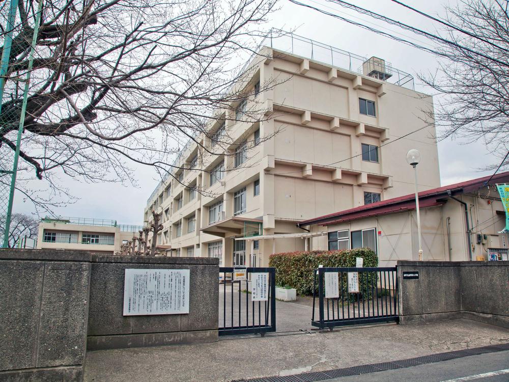 Primary school. 769m to Hino Municipal Hino seventh elementary school