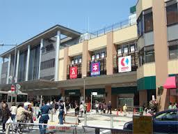Shopping centre. 1318m to Keio Takahata Shopping Center