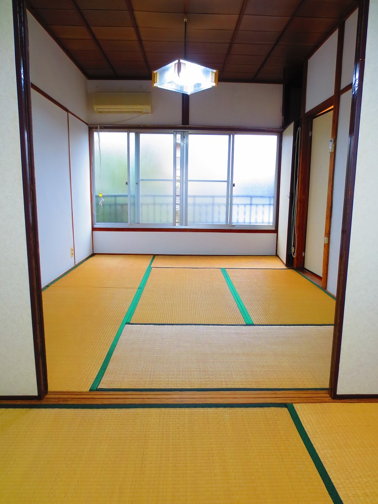 Living and room. Presence of mind is a tatami room