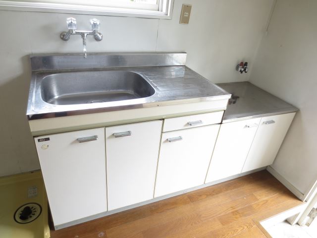 Kitchen.  ☆ Gas stove is can be installed kitchen ☆