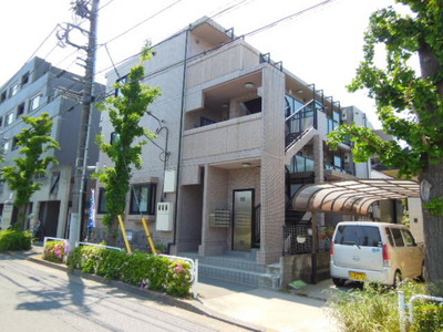 Building appearance. When viewed from the entrance side