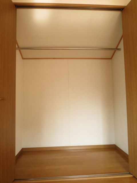 Receipt. 6 tatami ken closet of the room