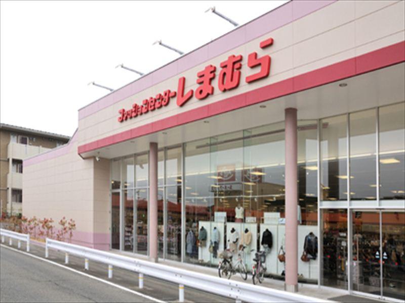 Shopping centre. 2379m to Fashion Center Shimamura Toyoda Minami shop