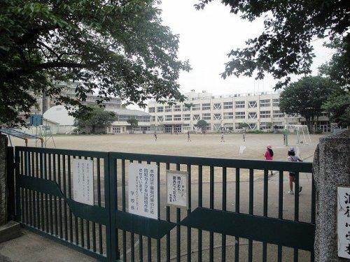 Primary school. 671m to Hino Municipal Hino fourth elementary school