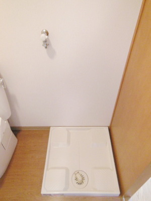 Washroom.  ☆ Washing machine in the room ☆