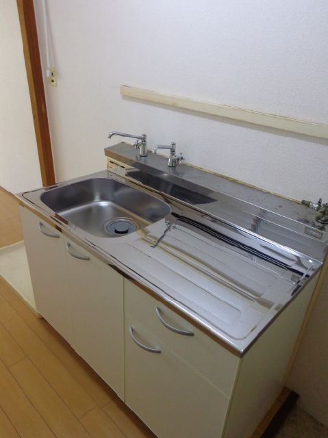 Kitchen. Gas stove is can be installed in the kitchen ☆ 