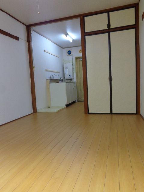 Living and room. It is the flooring of the room ☆ 