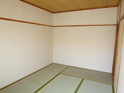 Other room space. Japanese-style one room is what you want