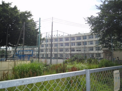 Primary school. 437m to Hino second elementary school (elementary school)