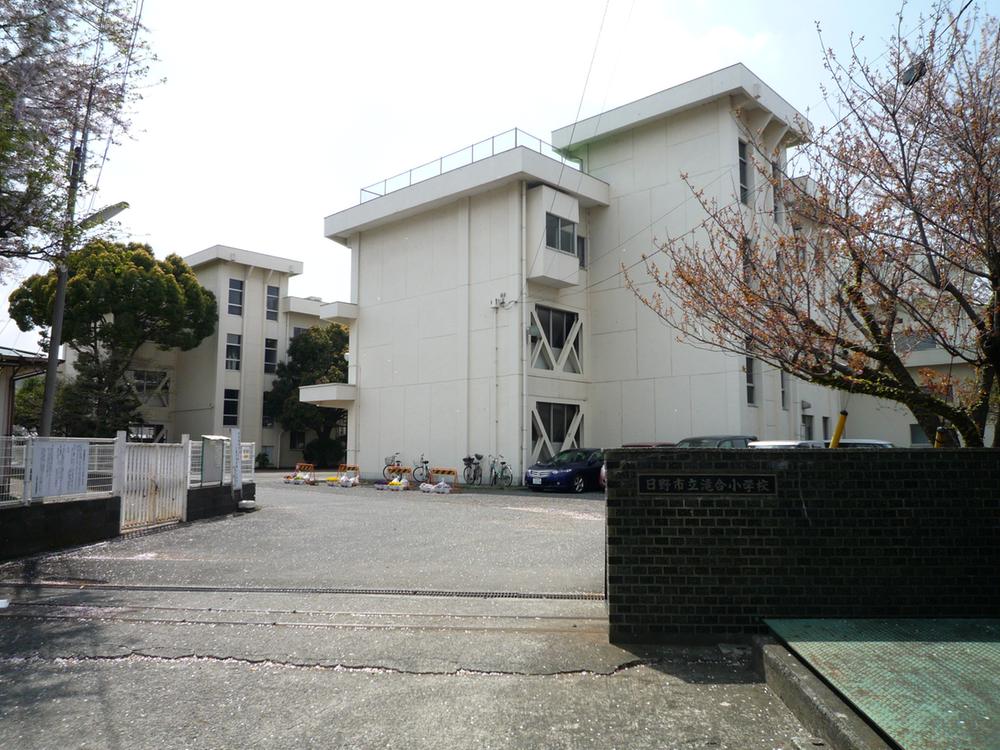 Primary school. 898m to Hino City Takigo Elementary School