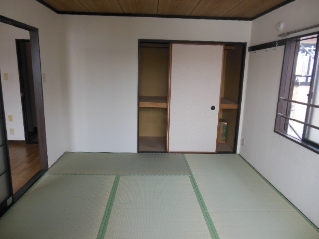 Other room space. Japanese-style rooms