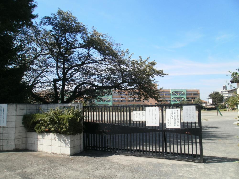 Primary school. 310m to Hino Municipal Hino first elementary school