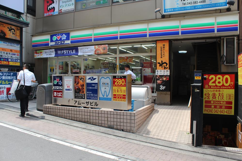 Convenience store. Three F 982m until Toyoda Ekimae