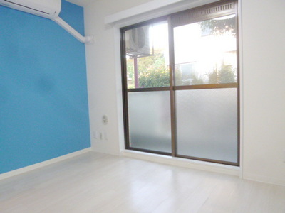 Other room space. Blue accent Cross