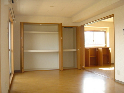 Living and room. There is also housed in the LDK